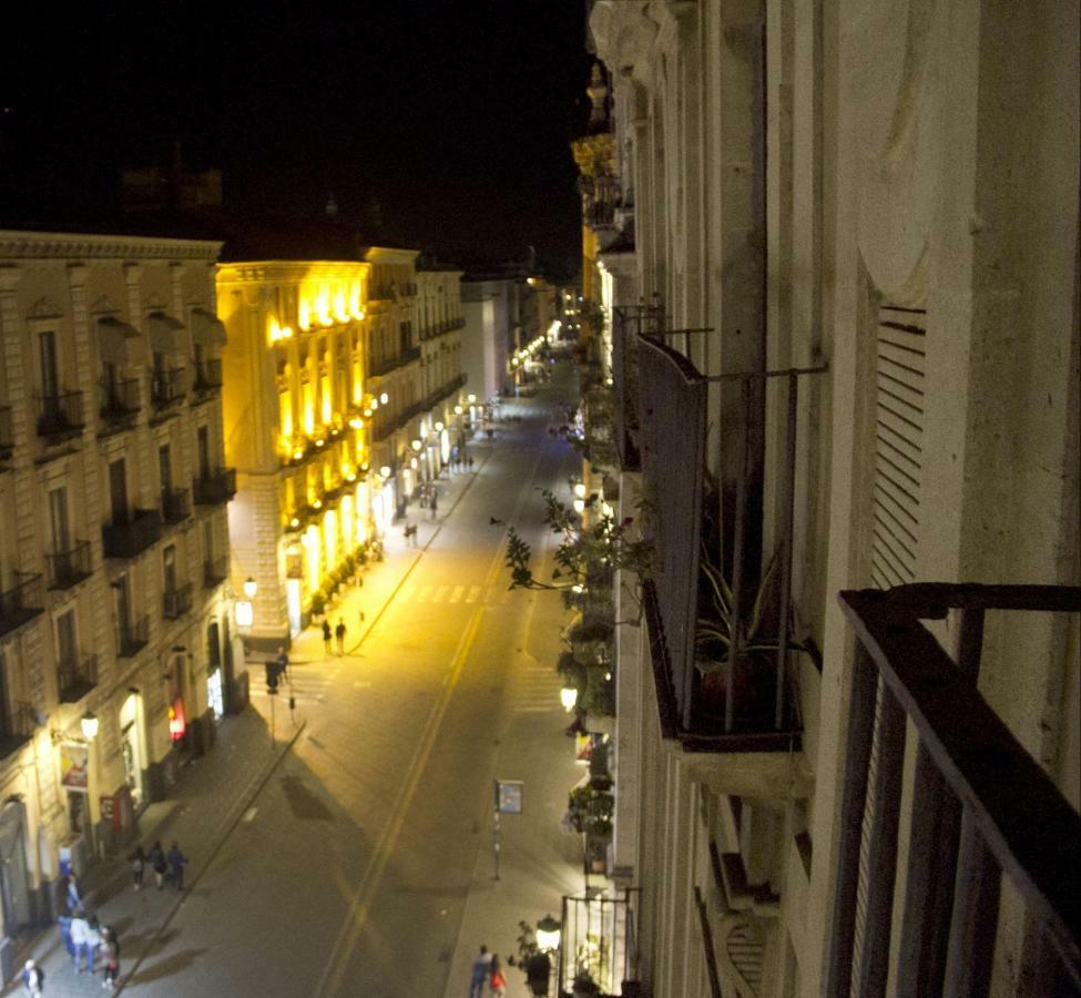 The Artist's Centro 2*
